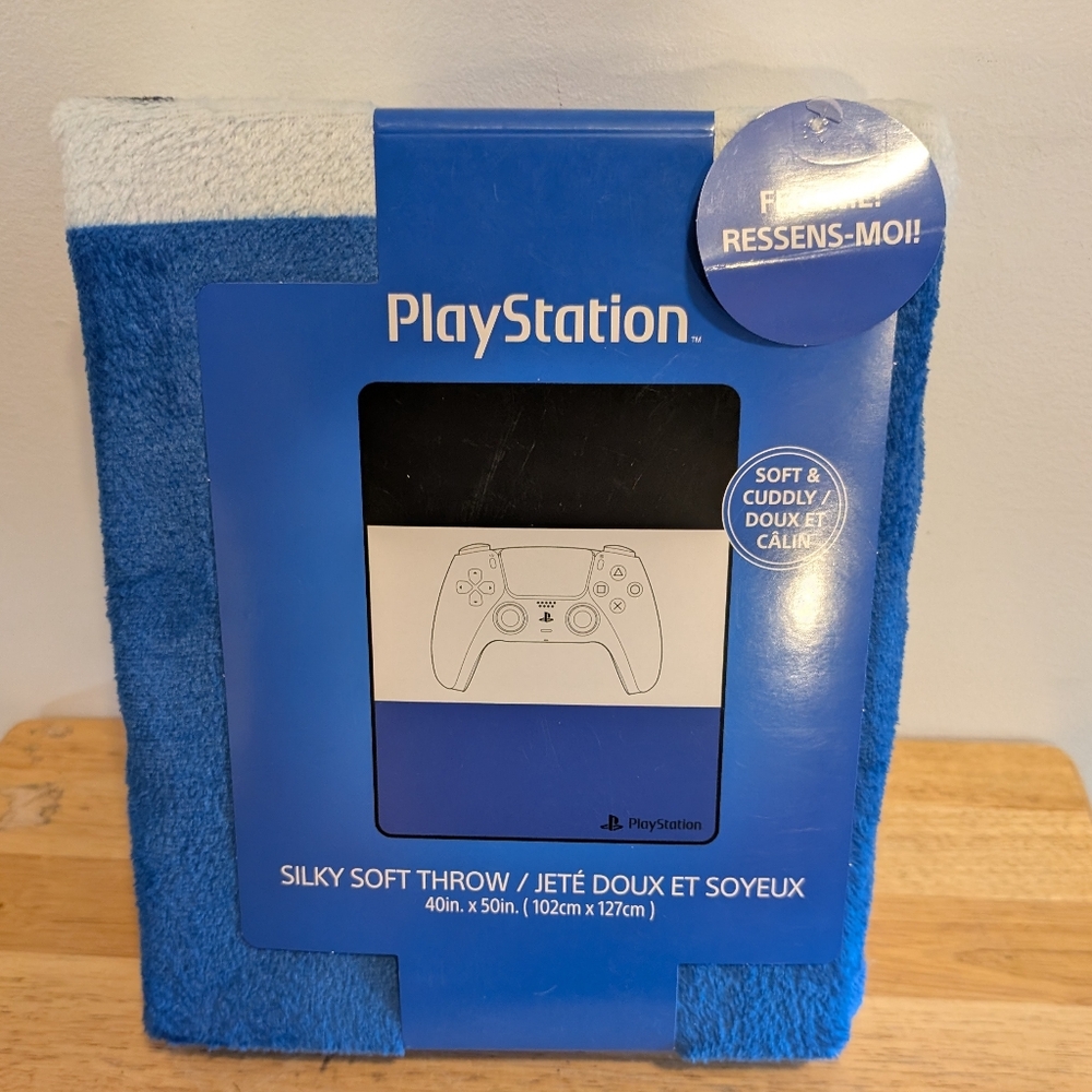 Sony Blue and White Silky Soft Throw Size 40 Inch × 50 Inch